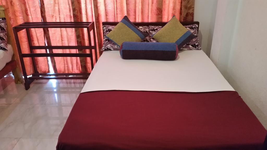 Bevary City Hotel Anuradhapura Esterno foto
