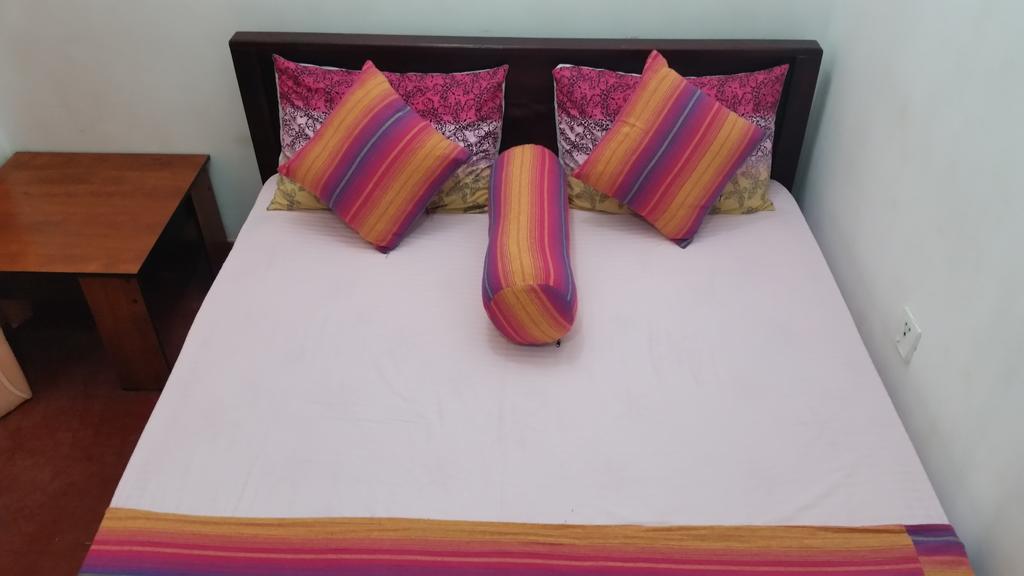 Bevary City Hotel Anuradhapura Esterno foto