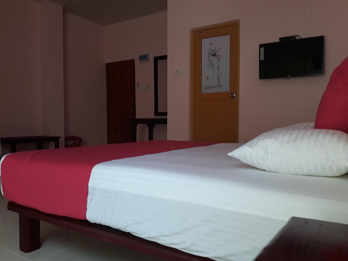 Bevary City Hotel Anuradhapura Esterno foto