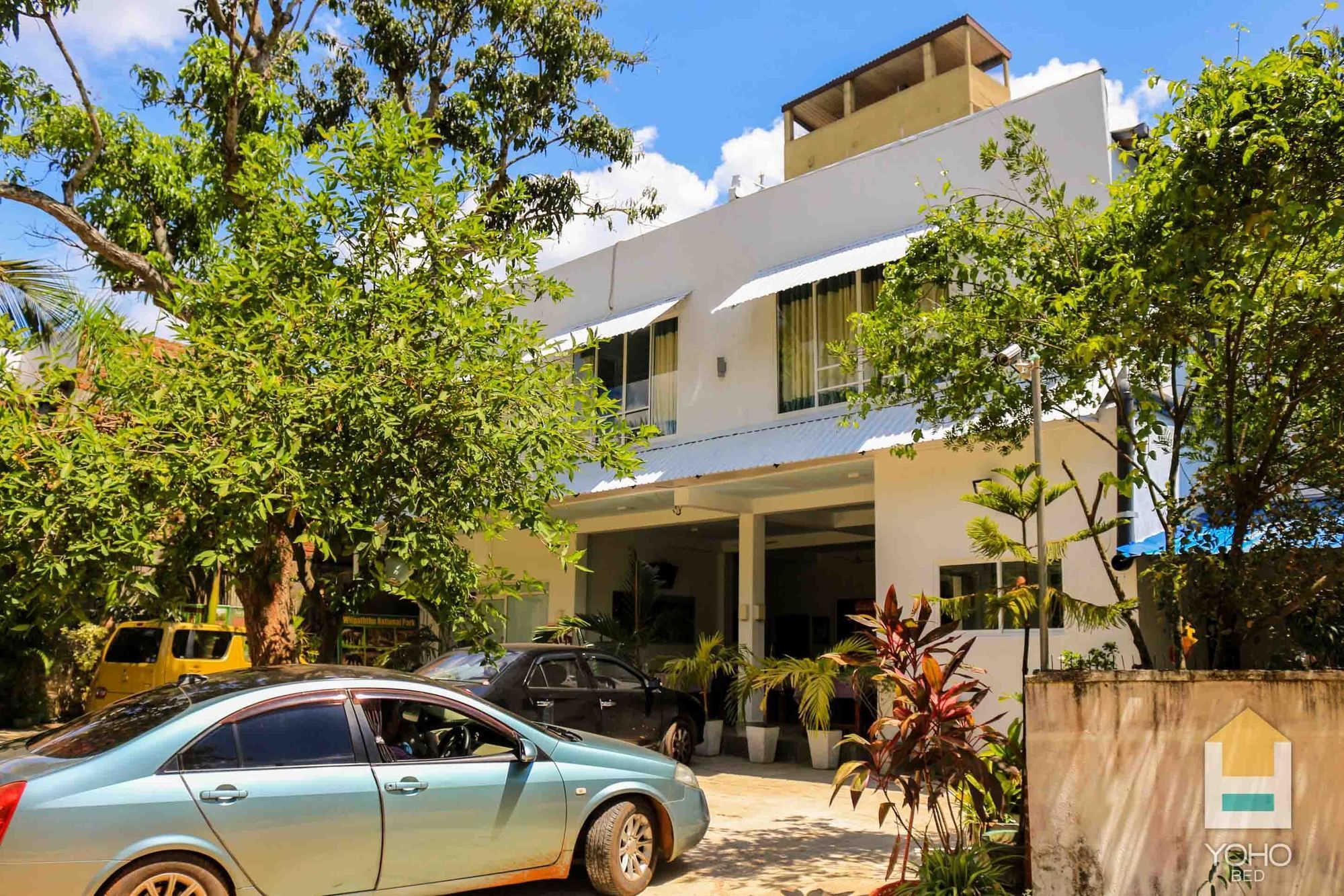 Bevary City Hotel Anuradhapura Esterno foto